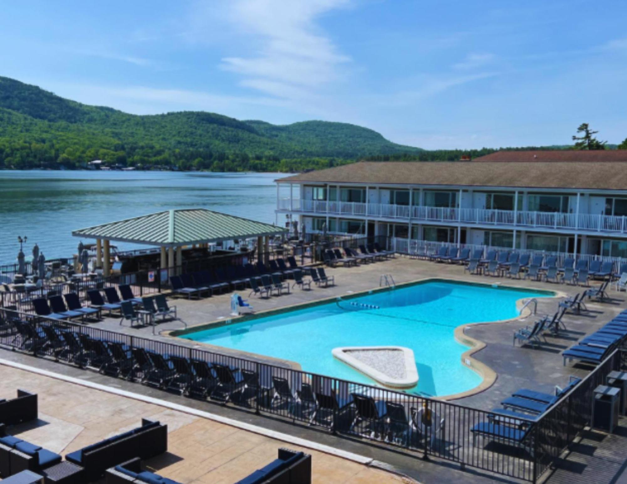 Georgian Lakeside Resort Lake George Exterior photo