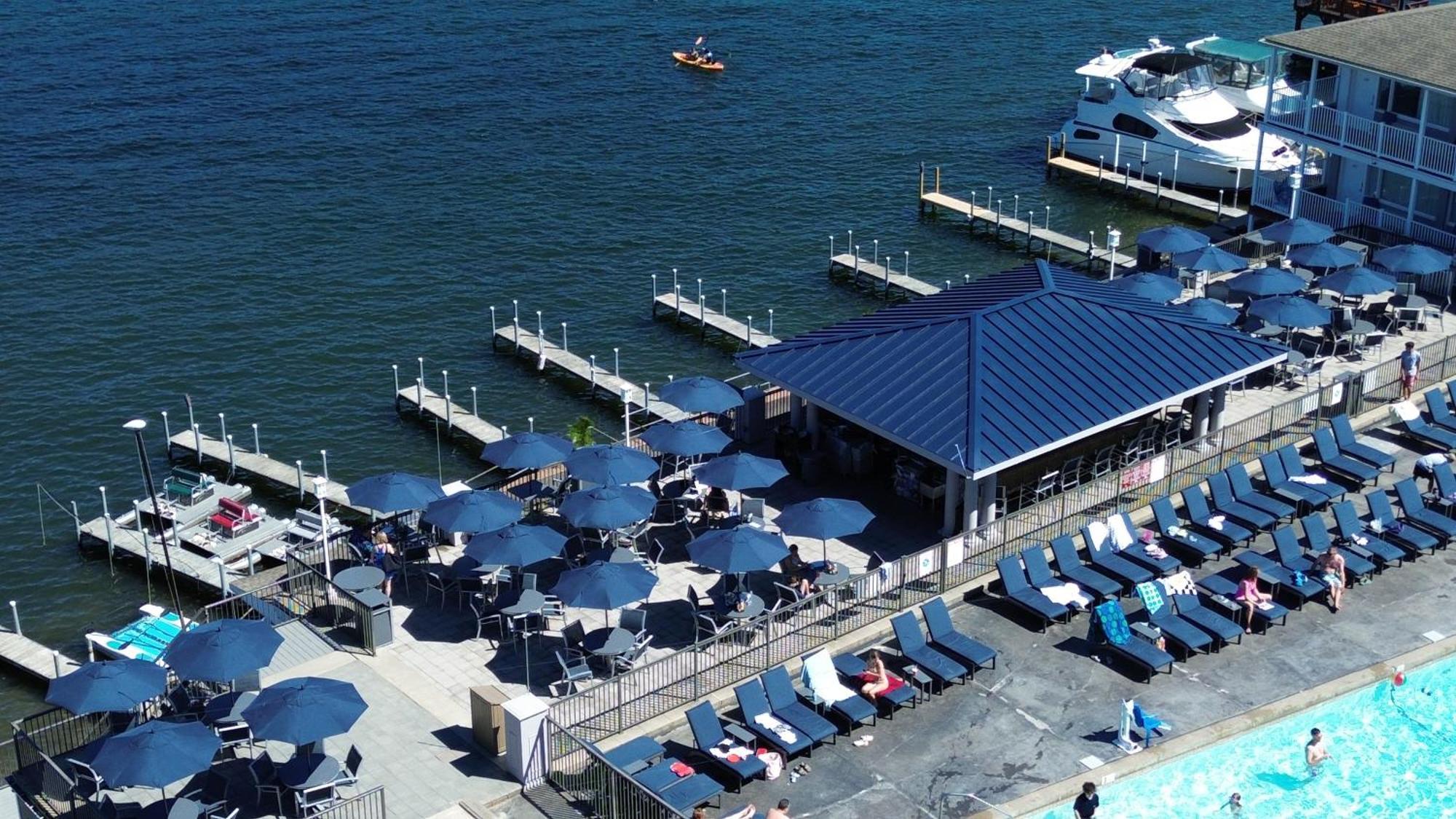 Georgian Lakeside Resort Lake George Exterior photo