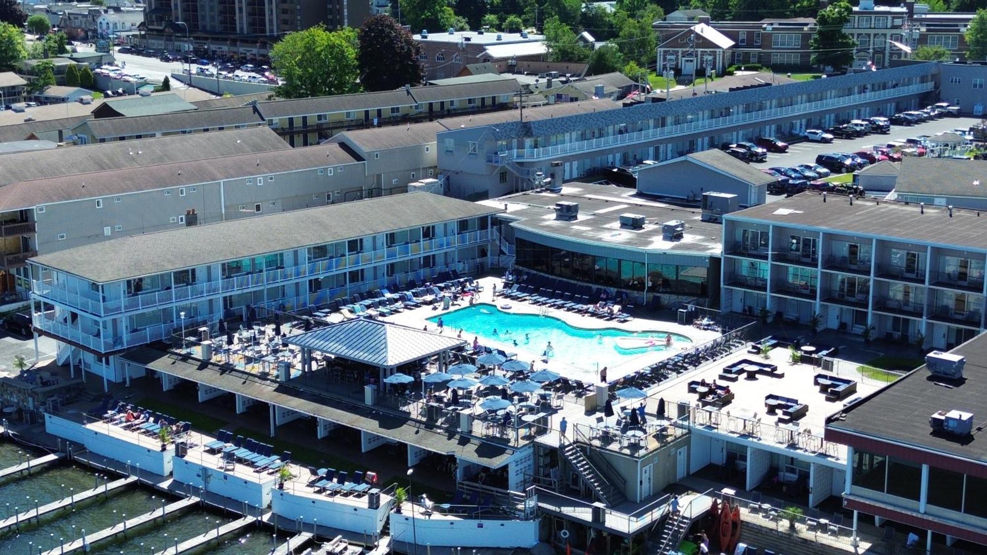 Georgian Lakeside Resort Lake George Exterior photo