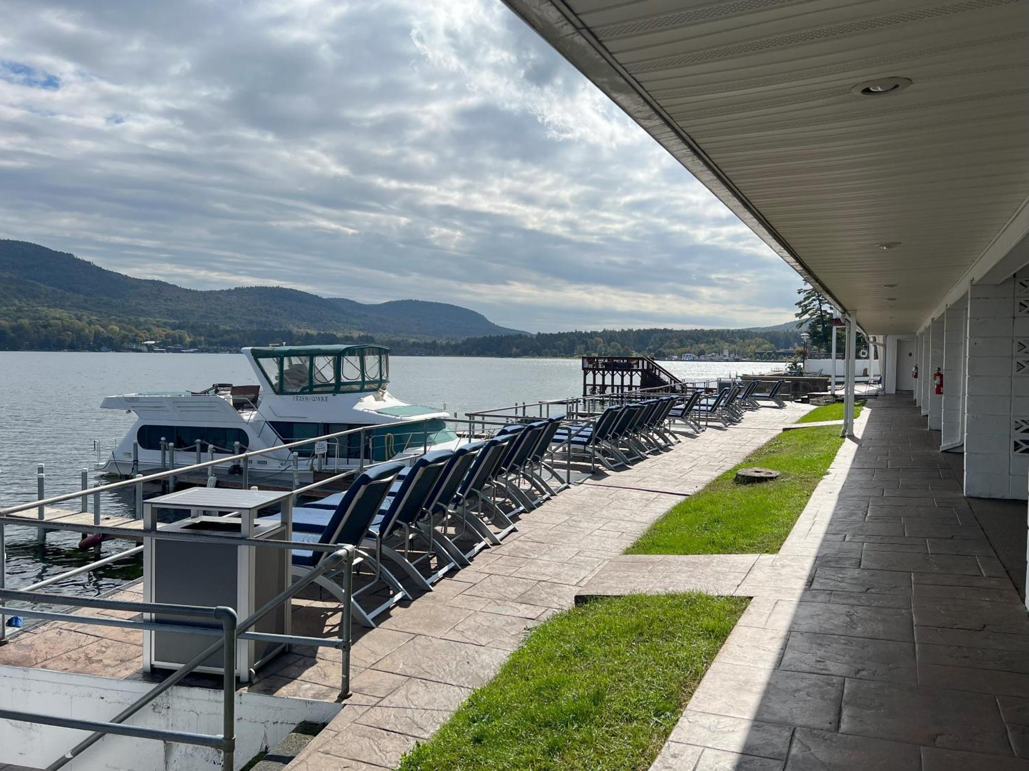 Georgian Lakeside Resort Lake George Exterior photo